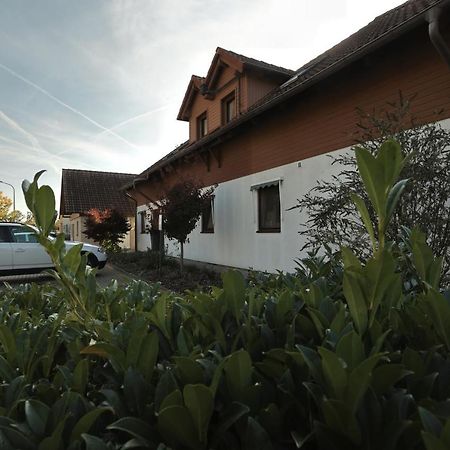 Pension Zum Paradies Harthausen  ภายนอก รูปภาพ