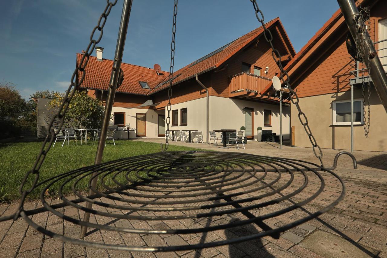 Pension Zum Paradies Harthausen  ภายนอก รูปภาพ