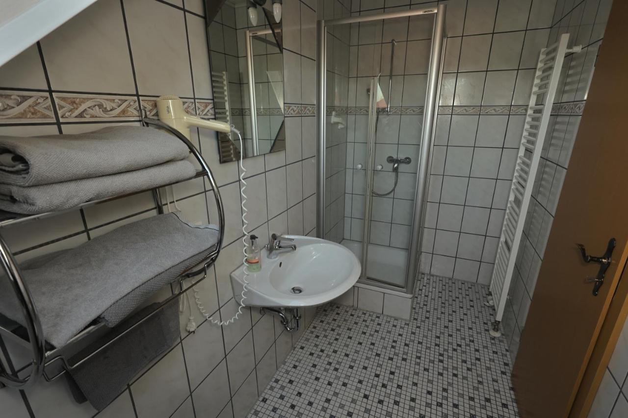 Pension Zum Paradies Harthausen  ภายนอก รูปภาพ