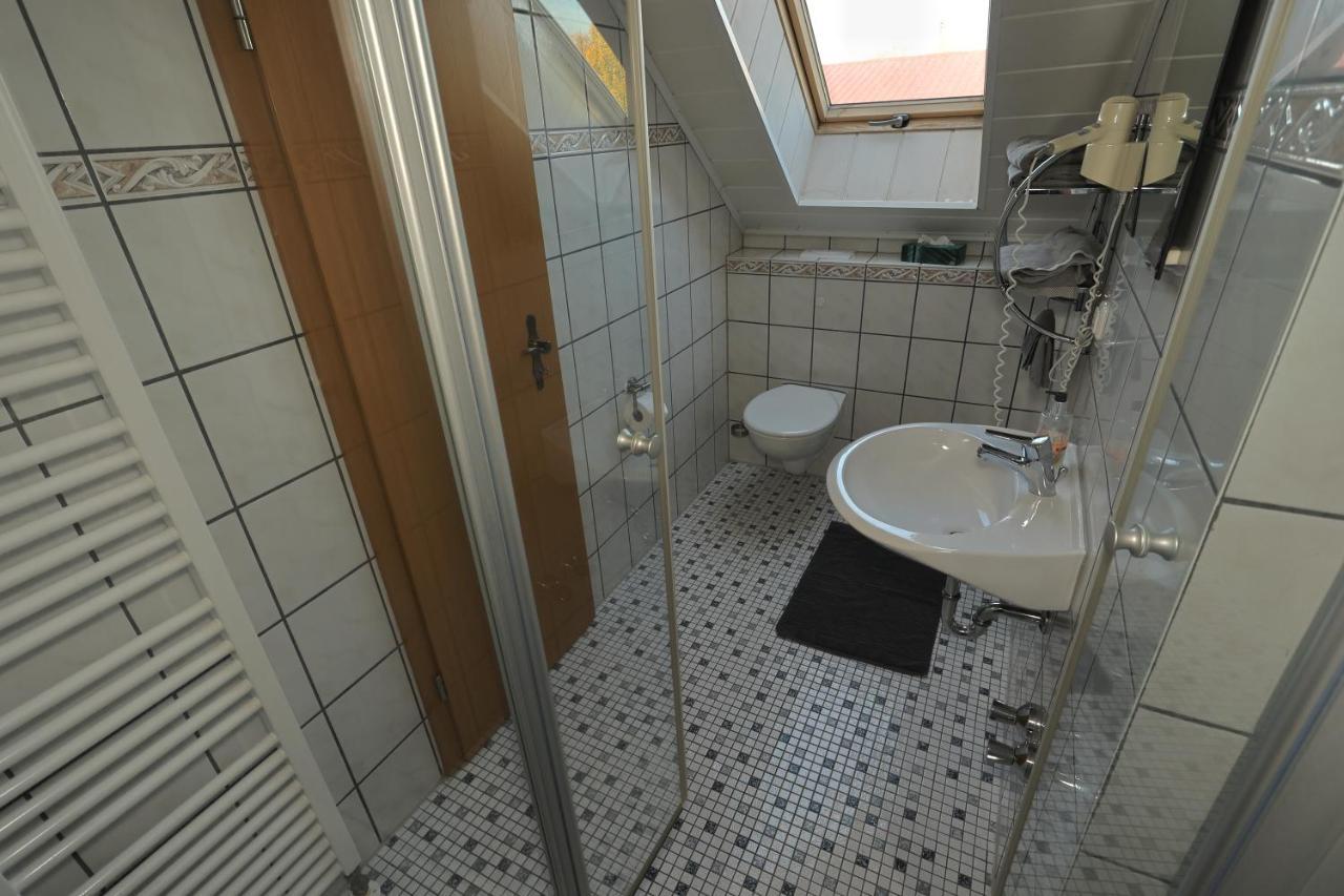 Pension Zum Paradies Harthausen  ภายนอก รูปภาพ