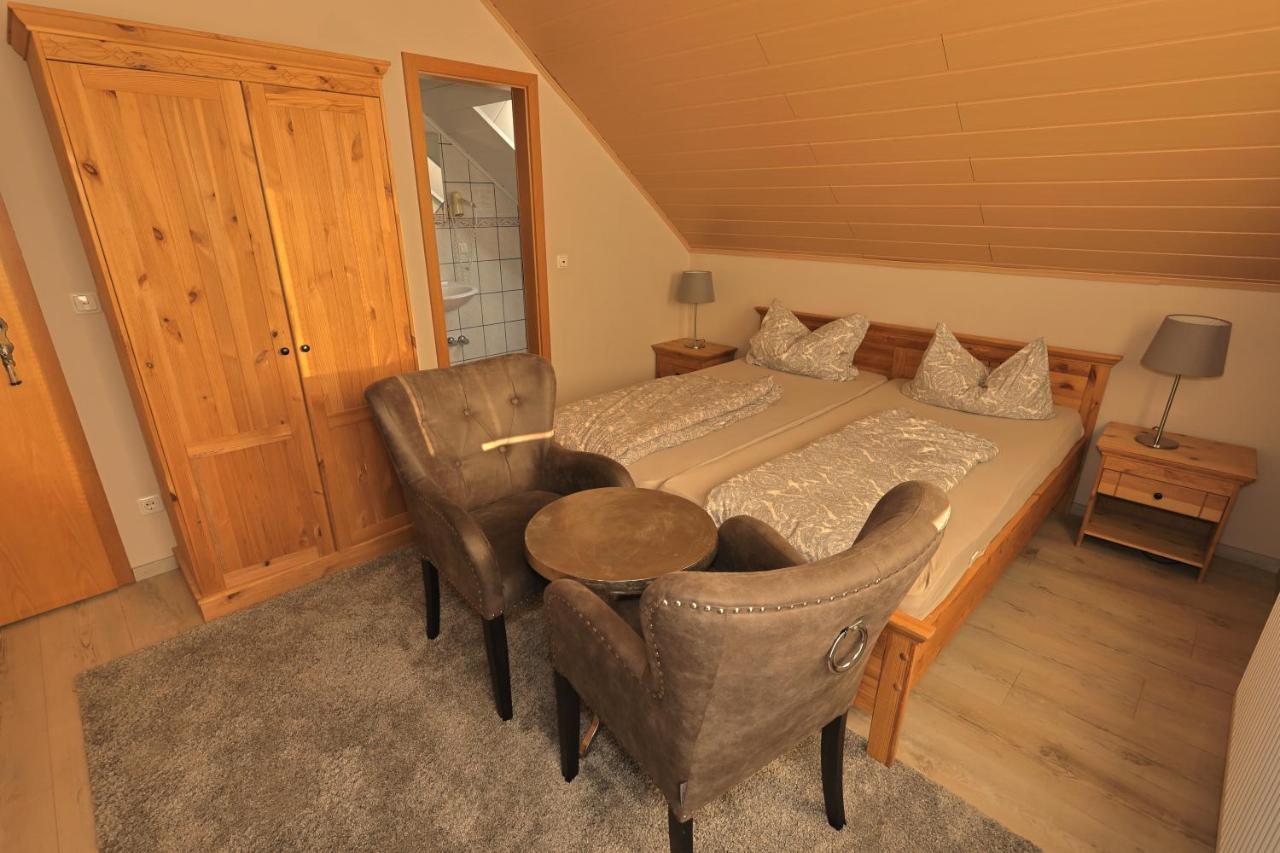 Pension Zum Paradies Harthausen  ภายนอก รูปภาพ