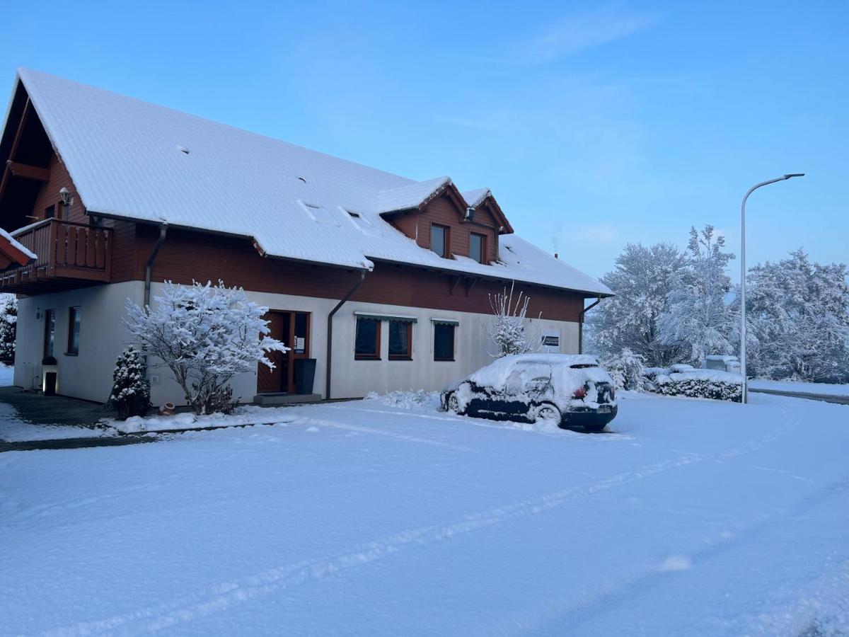 Pension Zum Paradies Harthausen  ภายนอก รูปภาพ