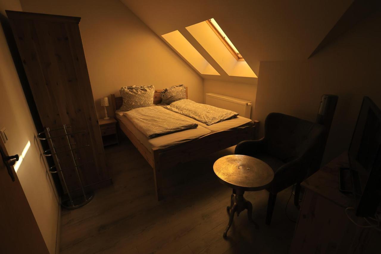 Pension Zum Paradies Harthausen  ภายนอก รูปภาพ