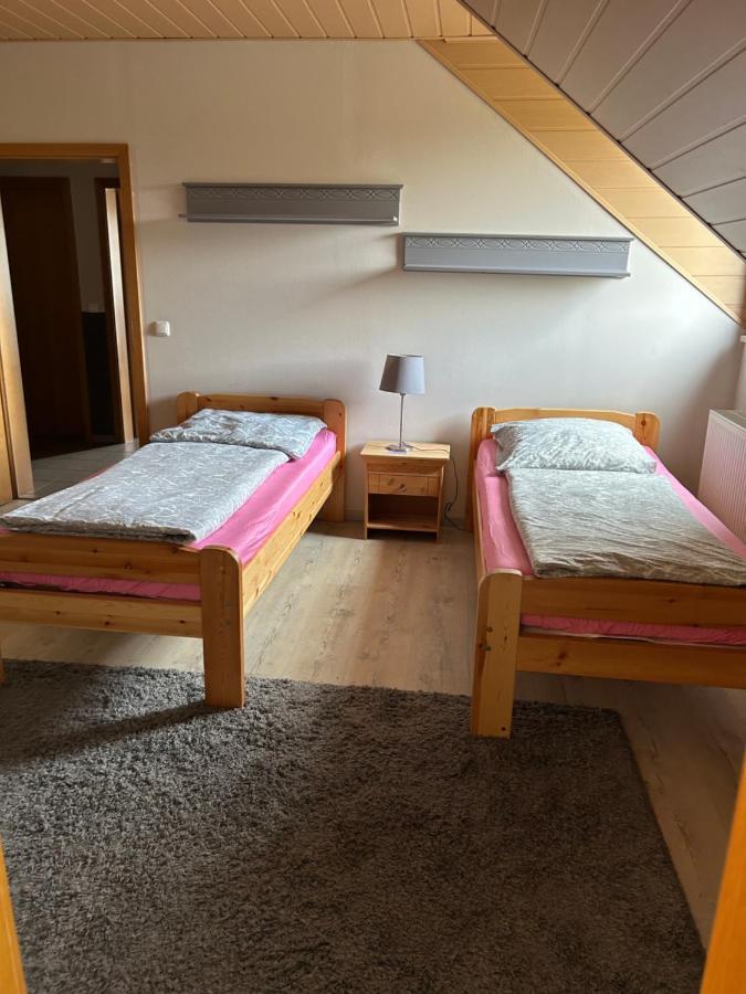 Pension Zum Paradies Harthausen  ภายนอก รูปภาพ