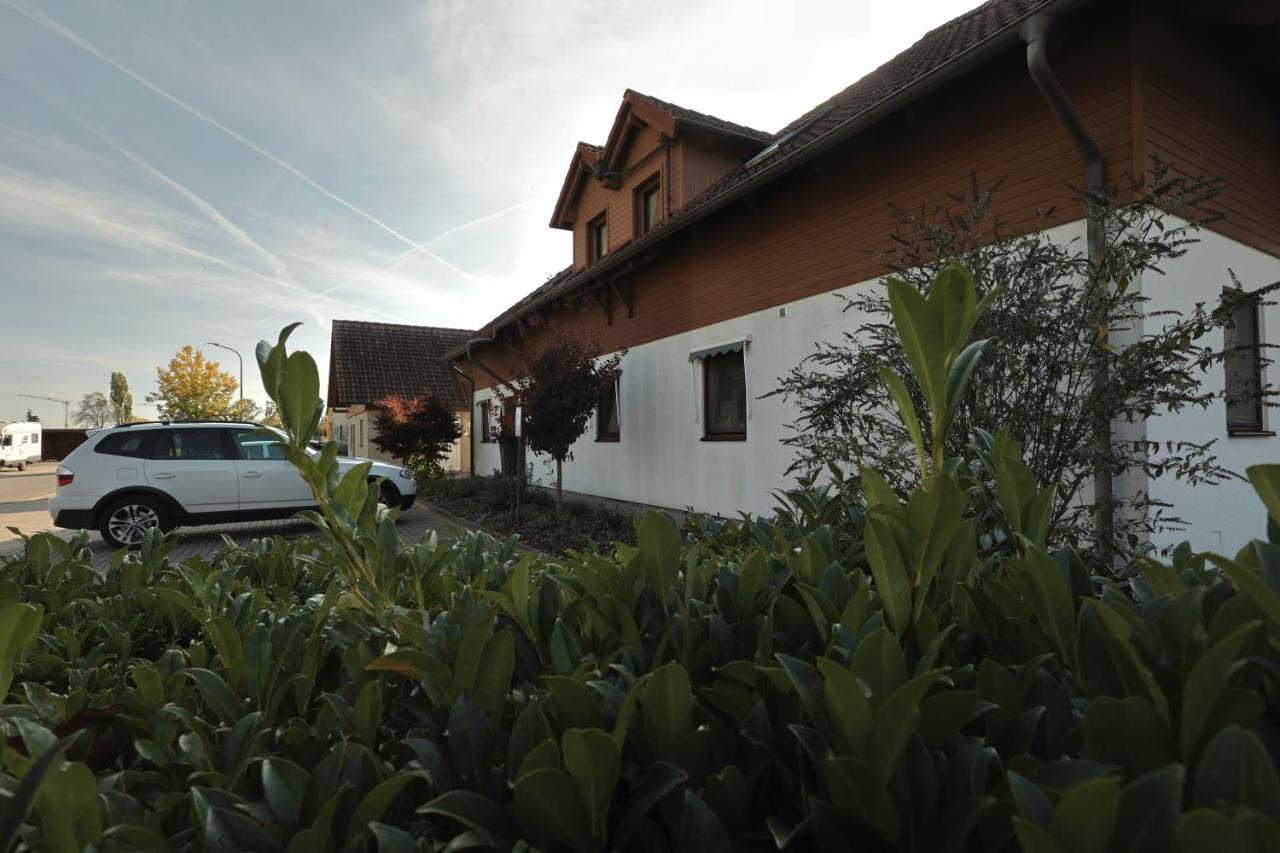 Pension Zum Paradies Harthausen  ภายนอก รูปภาพ